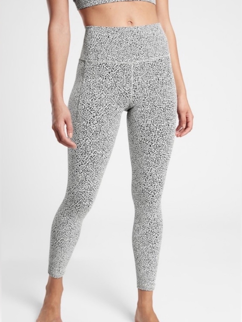 Athleta Salutation Stash Pocket II Textured 7/8 Tight Black/Sea Salt Size Medium - Picture 1 of 7